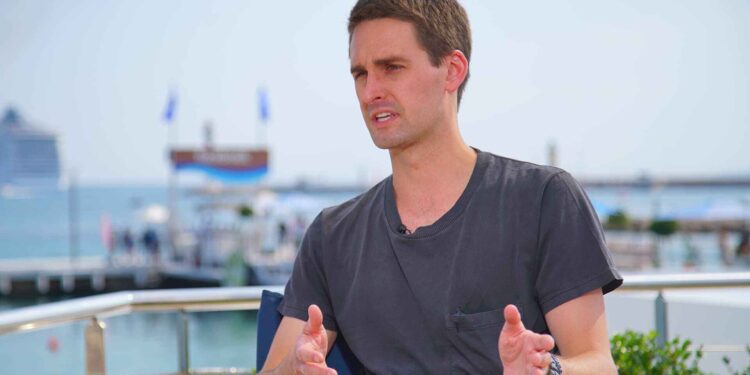 Snap’s warning sends shock across digital advertising as investors flee social media stocks