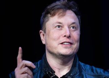 Elon Musk wants to know how many fake accounts Twitter has, but experts say his approach is all wrong